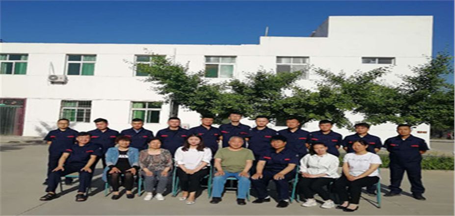 西安碳氫油員工合影